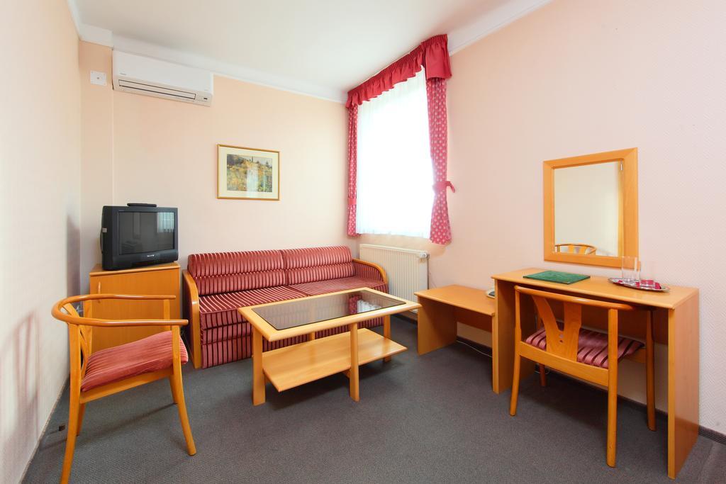 Hotel Blaha Lujza バラトンフレド 部屋 写真