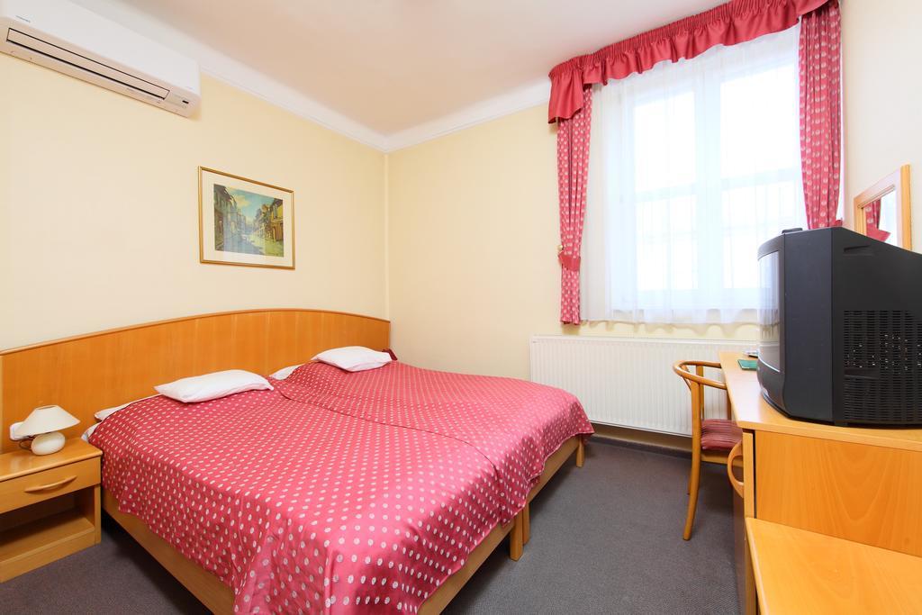 Hotel Blaha Lujza バラトンフレド 部屋 写真