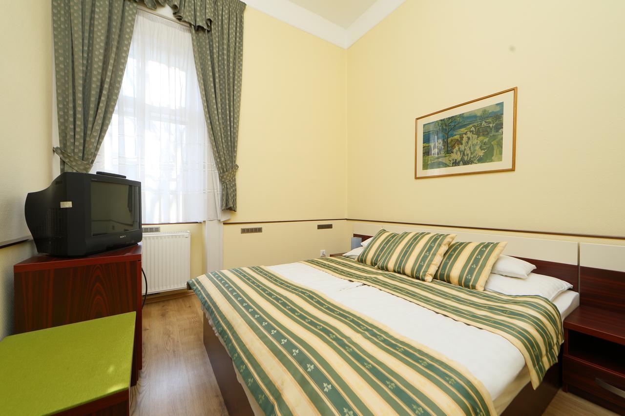 Hotel Blaha Lujza バラトンフレド エクステリア 写真